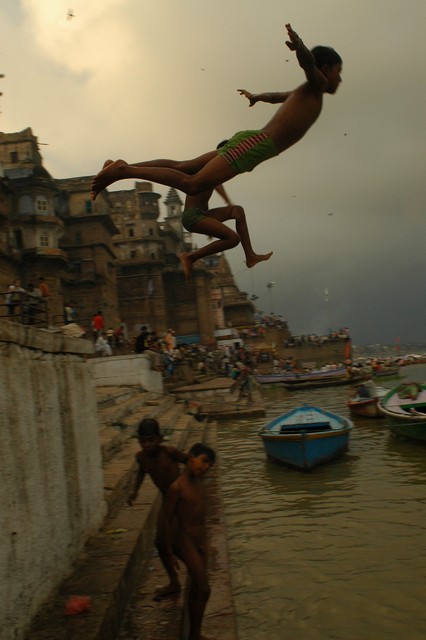 Varanasi, skoki do Gangesu (Indie 2008, lato, część pierwsza)